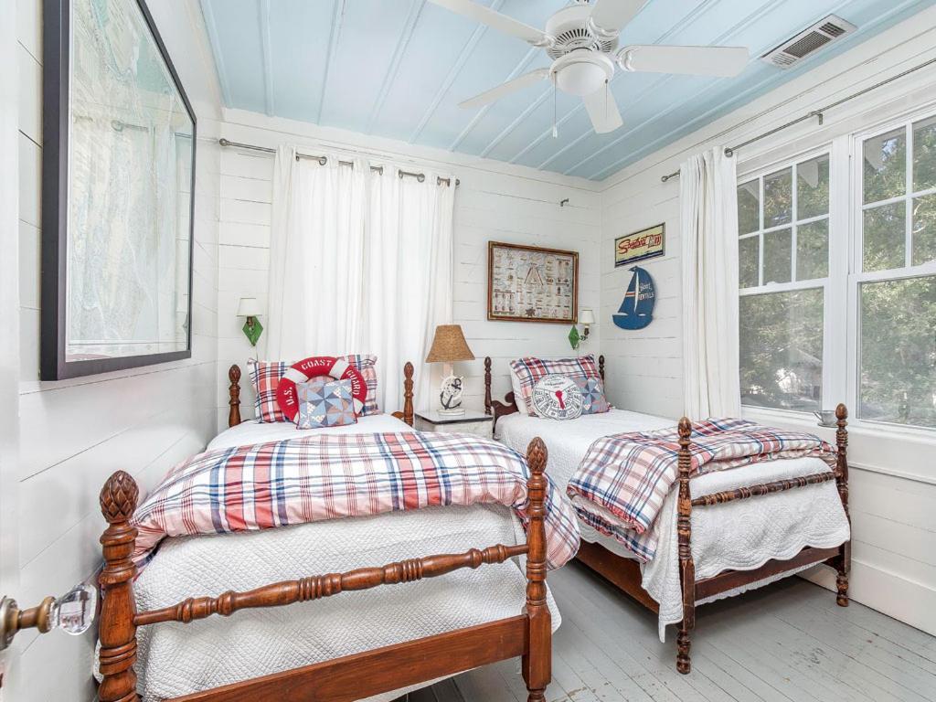Breeze Inn Tybee Island Exteriör bild